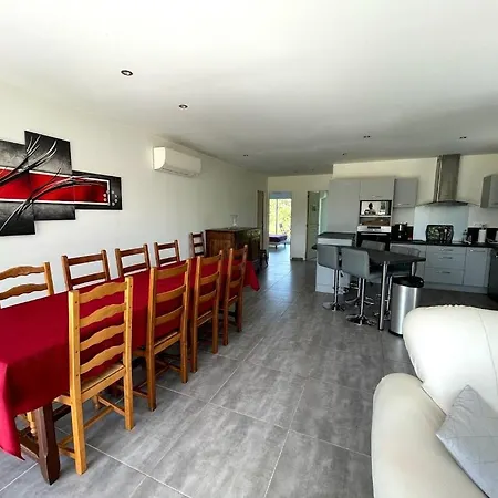 La Bourdetaise Pour 8 Personnes *