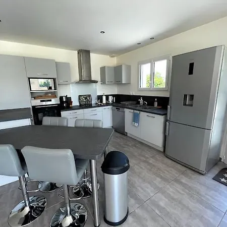 Holiday home La Bourdetaise Pour 8 Personnes Le Bourdet