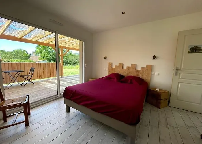 La Bourdetaise Pour 8 Personnes Сasa de vacaciones Le Bourdet