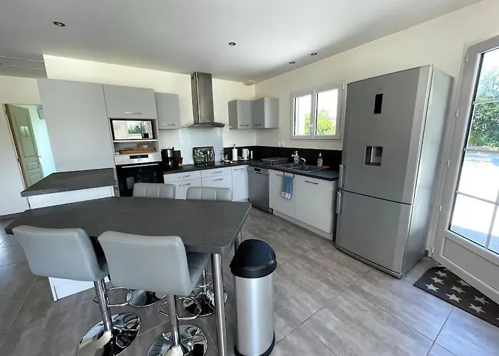 Сasa de vacaciones La Bourdetaise Pour 8 Personnes Le Bourdet