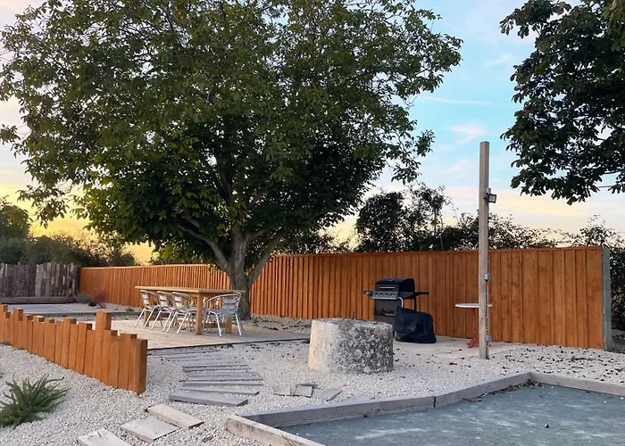 La Bourdetaise Pour 8 Personnes Сasa de vacaciones